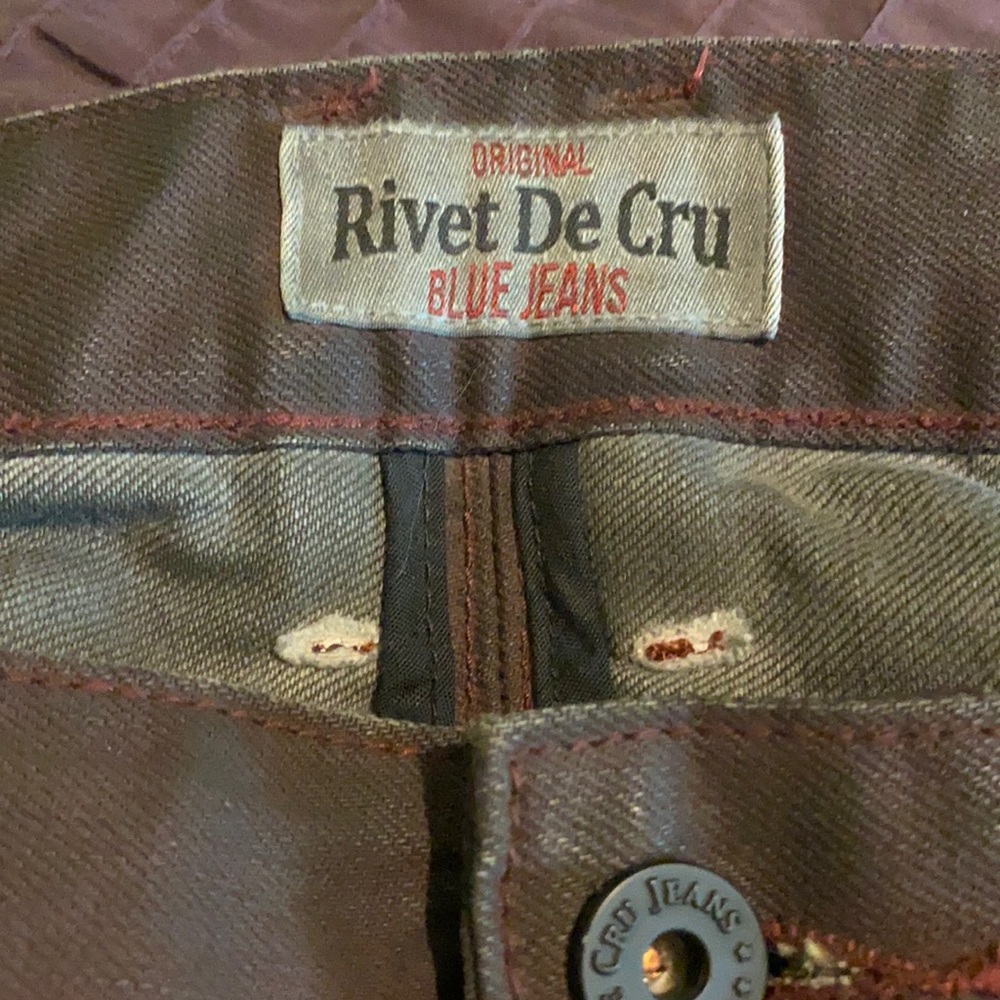 Rivet de Cru jeans.